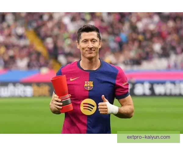 莱万多夫斯基巅峰状态回顾，带领多特蒙德创造辉煌佳绩