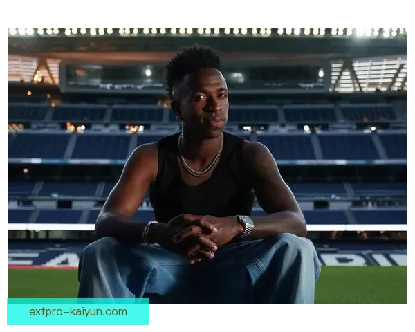 Vini Jr. 表现稳健，逐步适应西班牙语环境，提升交流能力。